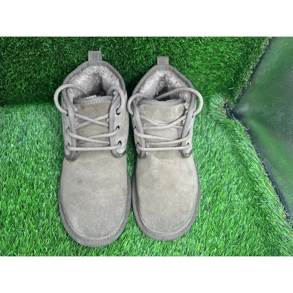 UGG Neumel 3236CHRC Chukka Boot Men's 6 Gray Suede Wool-Lined Lace-Up Winter